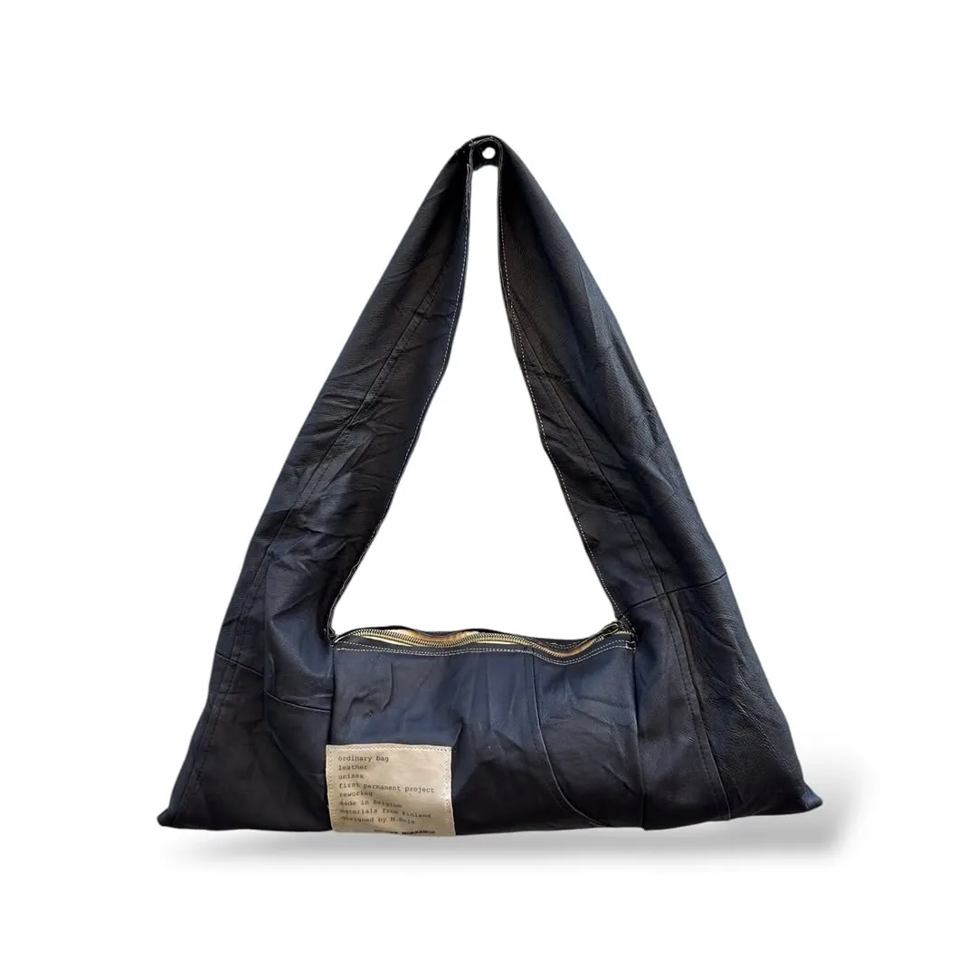 Ordinary chocolate, chocolate leather bag