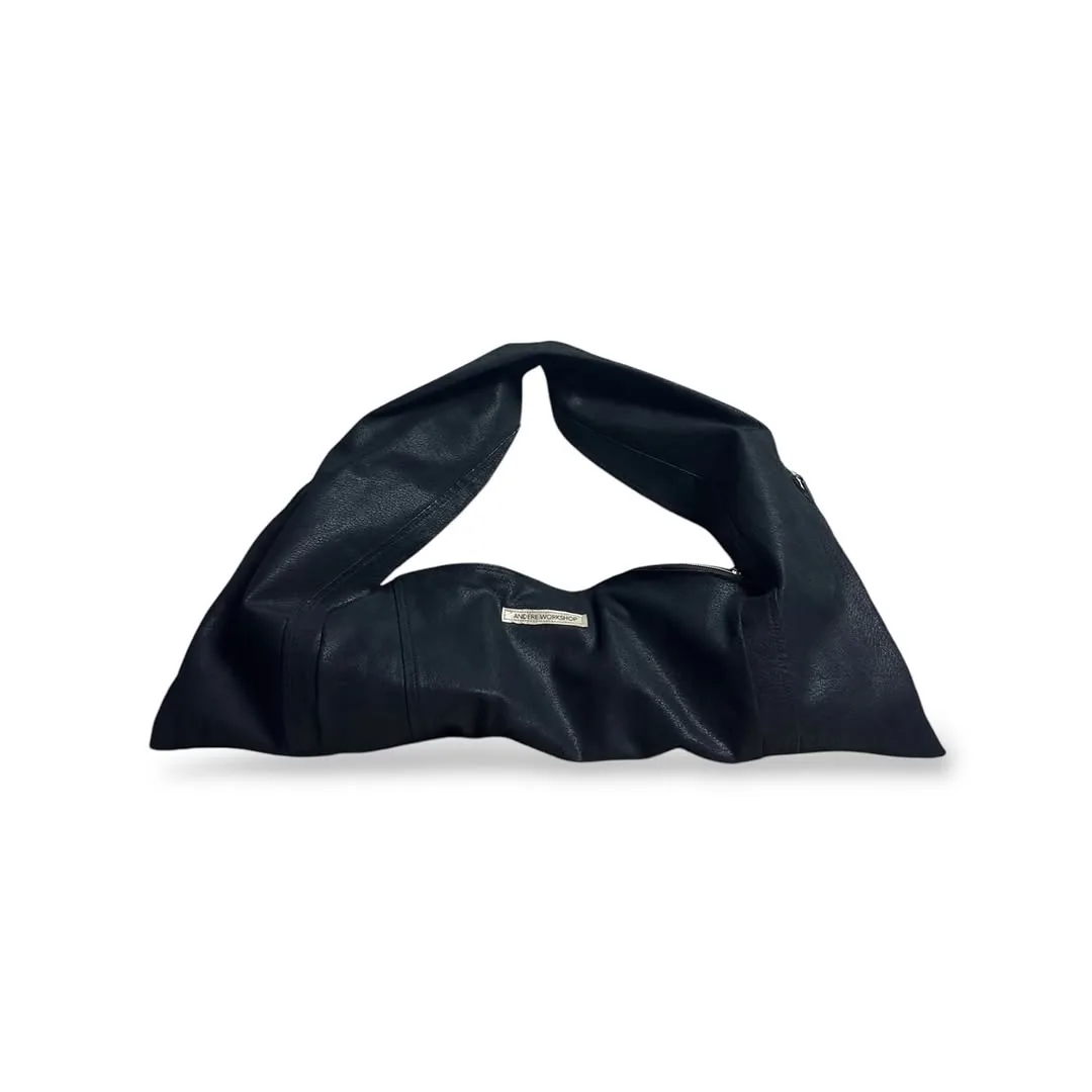 Fat Ordinary black, black leather bag